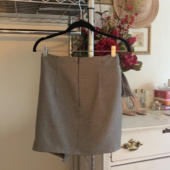 Zara Black & White Houndstooth Front Tie Skirt - Picture 4 of 6